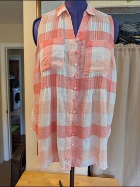 Caffe Marrakesh Coral and White Sleeveless Button-Front Plaid Top
